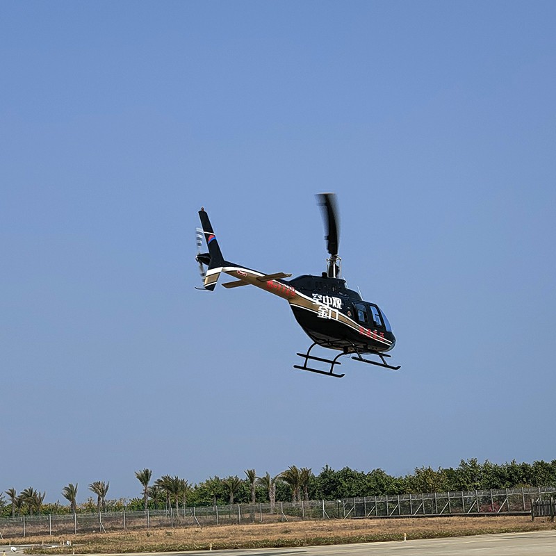 厦门厦金湾直升机观光俯瞰鼓浪屿